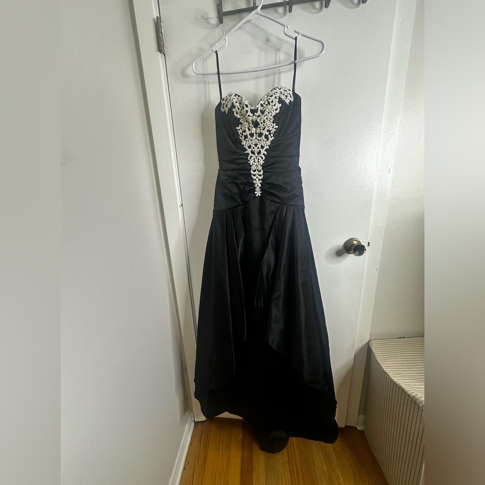 Prom Masquerade Formal Strapless Dress Size 3/4